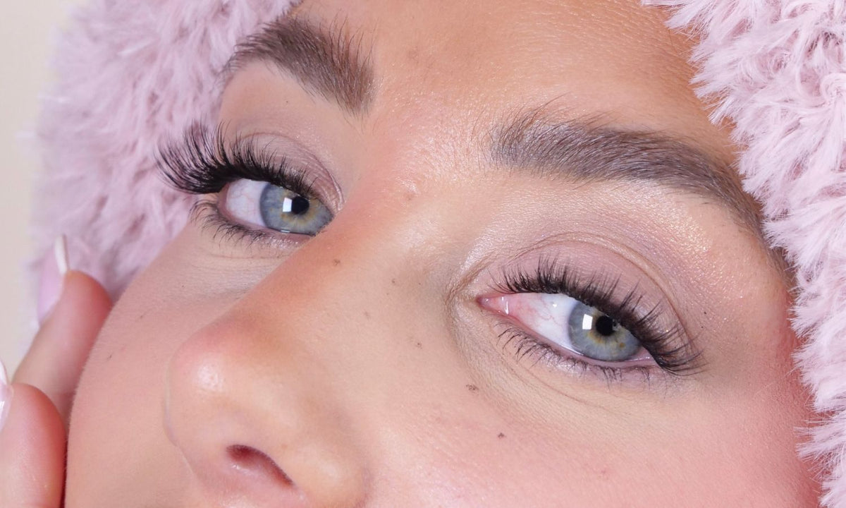 FAUX CILS PRÉ-COLLÉS